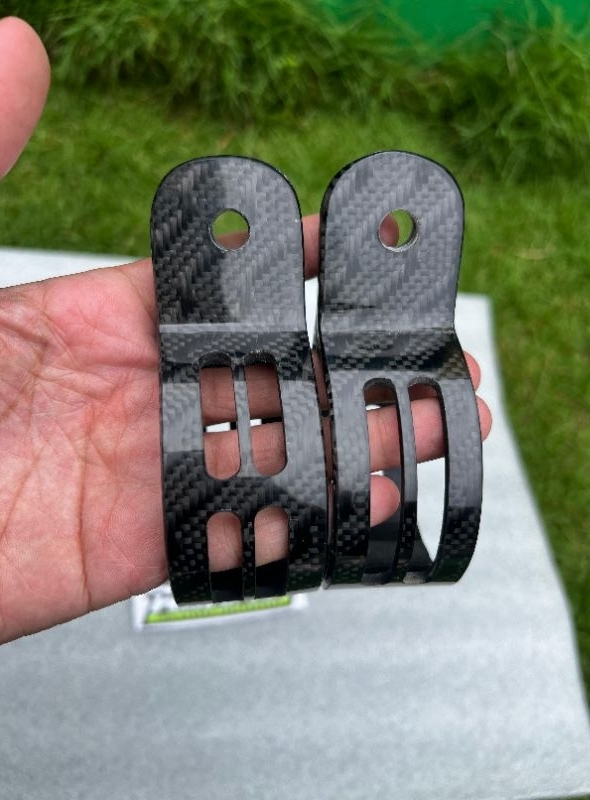 Clamp Carbon