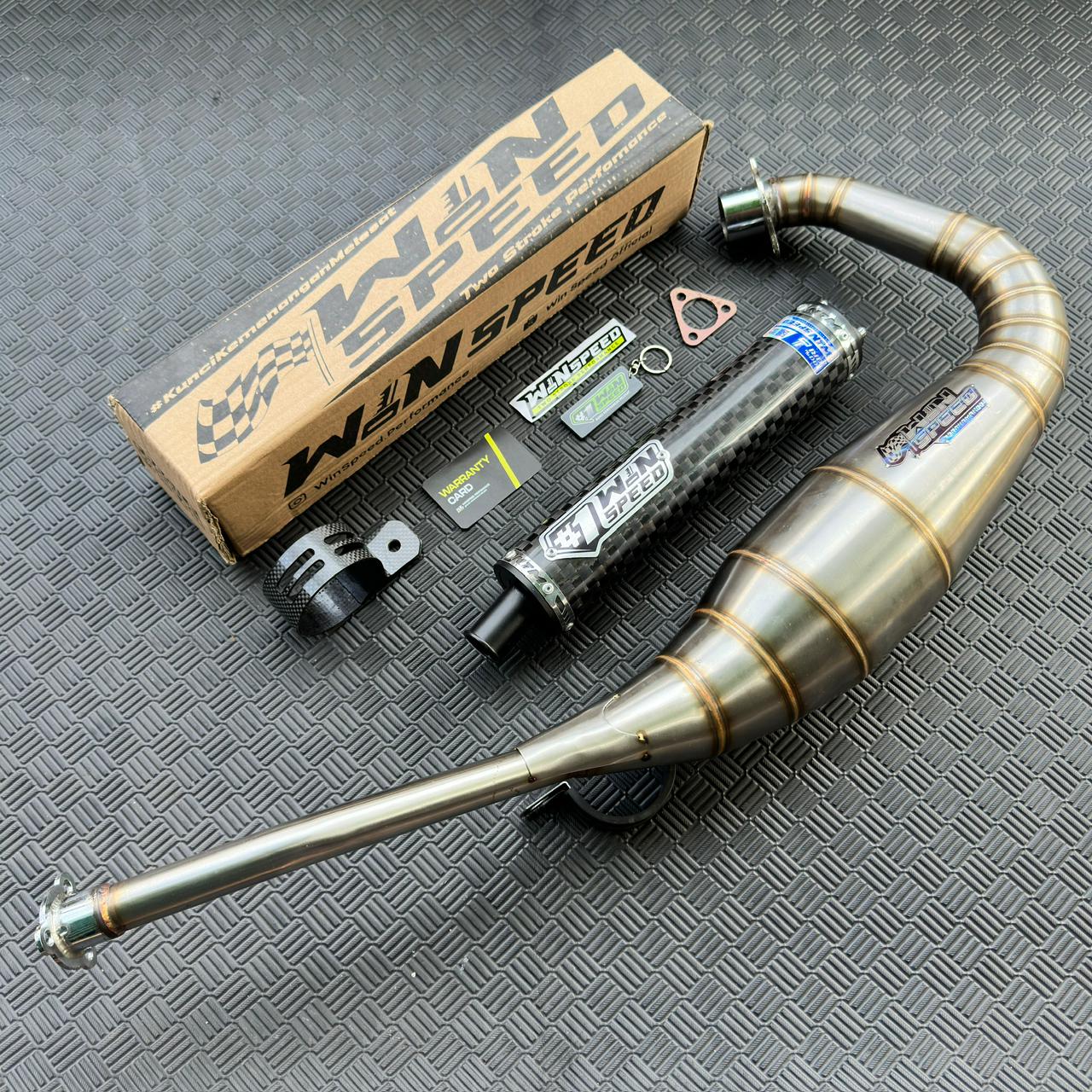 Fullsystem Silencers Carbon Spreadtow Glossy Logo Red , Exhaust Chamber Stainless Cobra Underpass , Suzuki RG-R / RG-V / TXR 150 - Image 3