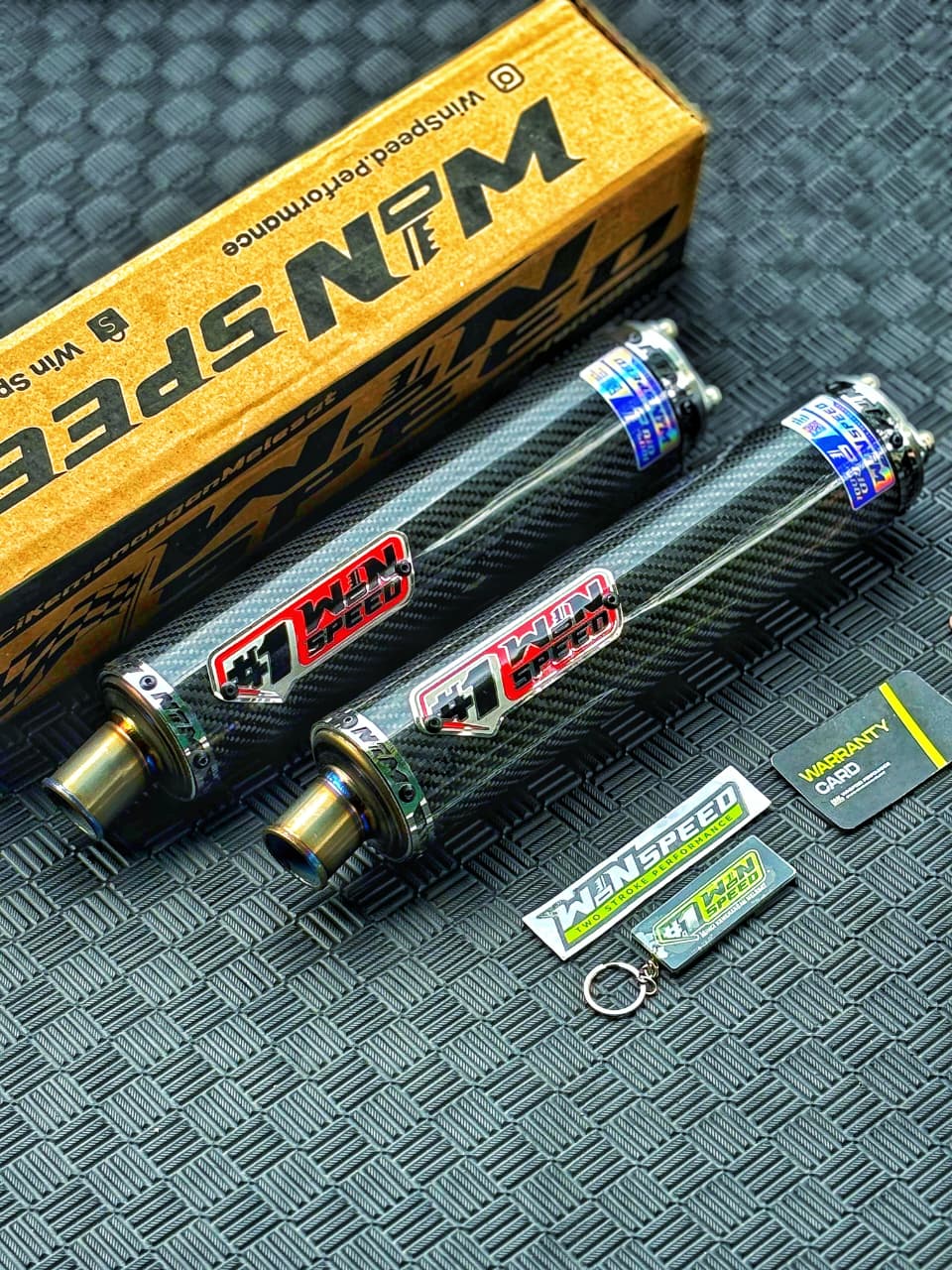 SILENCERS CARBON TWILL GLOSSY MUZZLE TITANIUM ORIGINAL WINSPEED