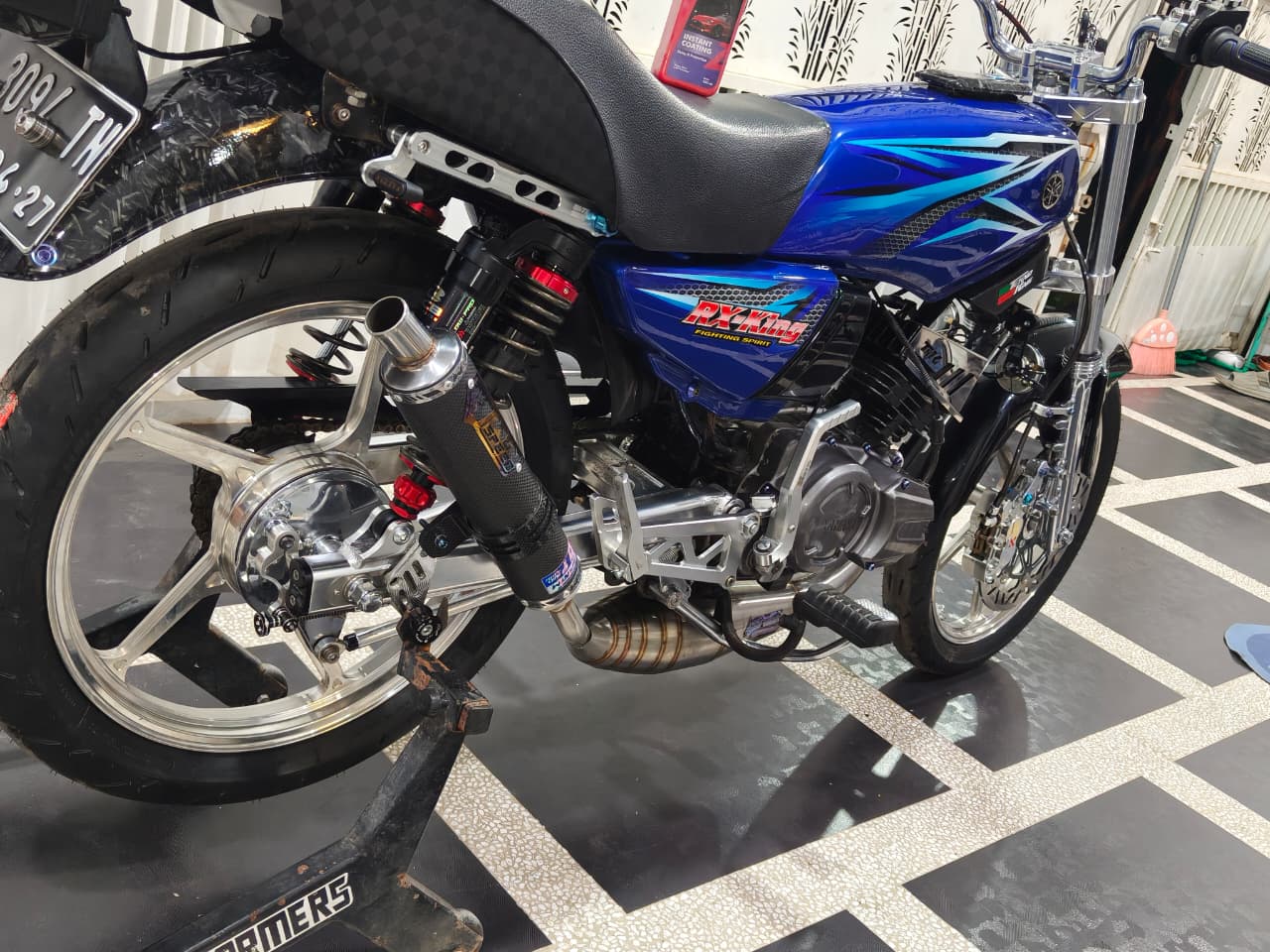 Fullsystem Silencer Carbon Plain Glossy, Exhaust Chamber Stainless PDK undercarriage model , YAMAHA RX KING | RXS | RX SERIES - Image 5