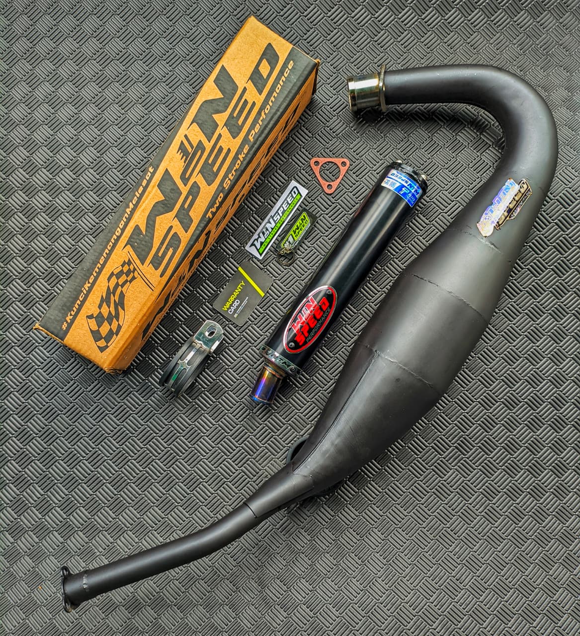 Fullsystem Silencers Almu Logo Emblem Red , Exhaust Chamber Step Standar, Clearcoated Mild Steel Black Coating, KR150, KRR150, KRR150ZX, Serpico